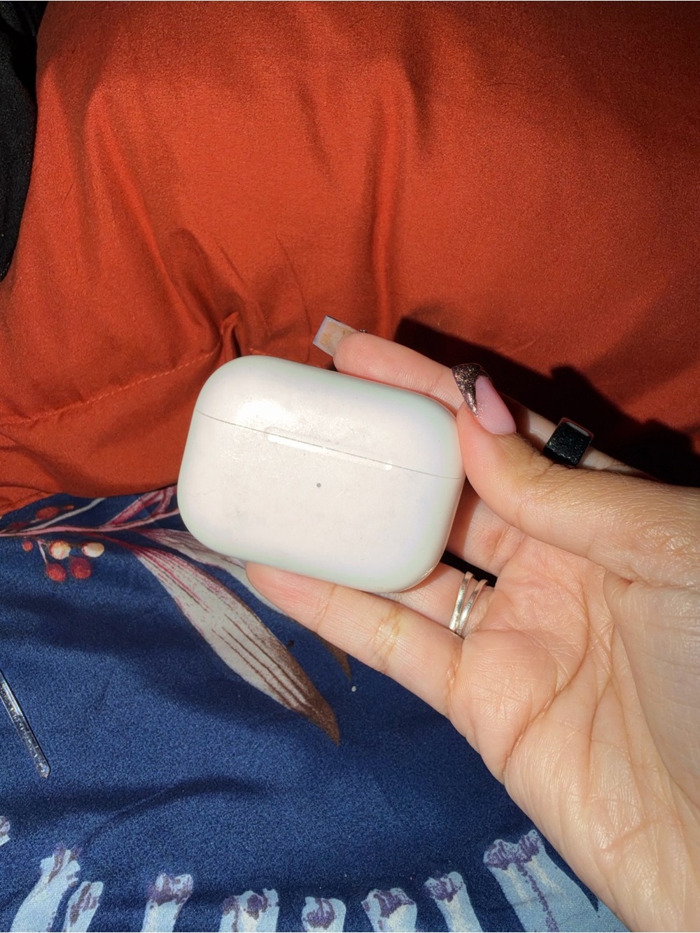 Apple White Wireless Earbud Charging Case